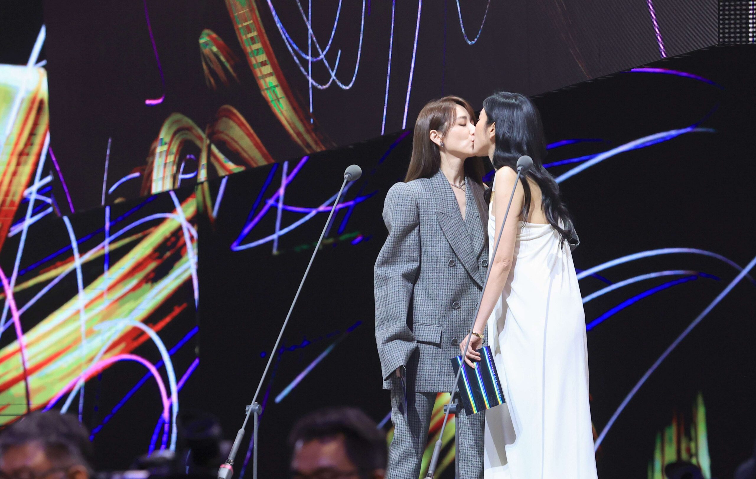 金鐘60打造史上最強典禮 收視 網路雙破紀錄共吸引超過1,400萬觀看 | 索引新聞 INDEX News