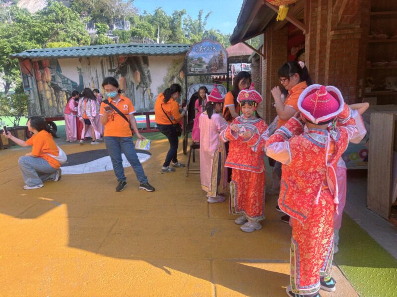 圖文:白河萬里長城步道人氣攀升 南台灣冬季旅遊爆紅古裝體驗 社群打卡新亮點。